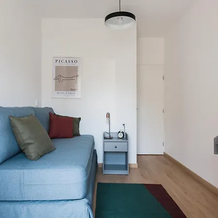 Stellar 3br With Balcony By Upstreet Apartment