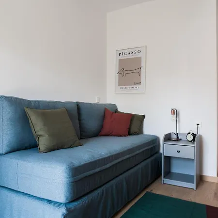 Stellar 3br With Balcony By Upstreet Apartment *