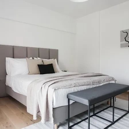 Stellar 3br With Balcony By Upstreet * Athens