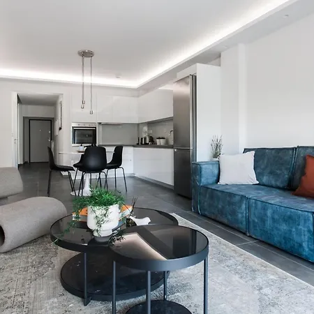 Stellar 3br With Balcony By Upstreet Athens
